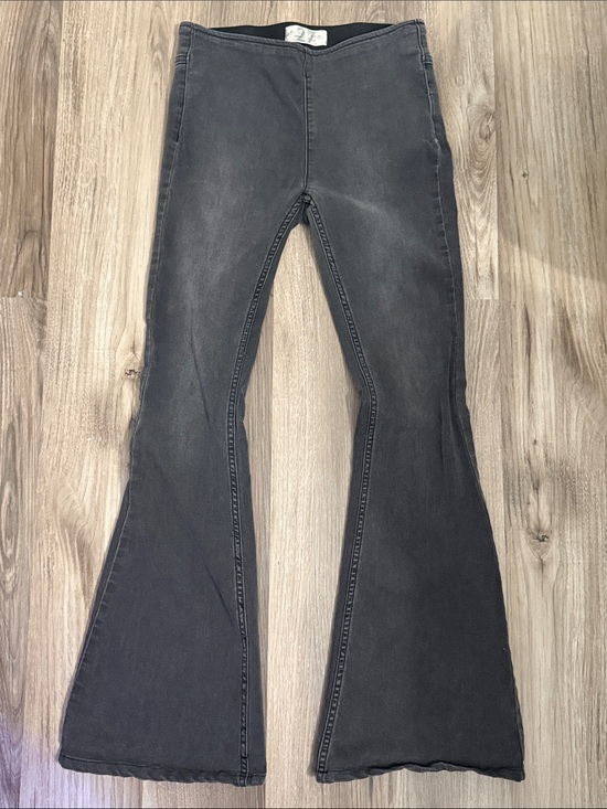 We The Free Denim - We the Free Women’s Black Flared Jeans sz 27